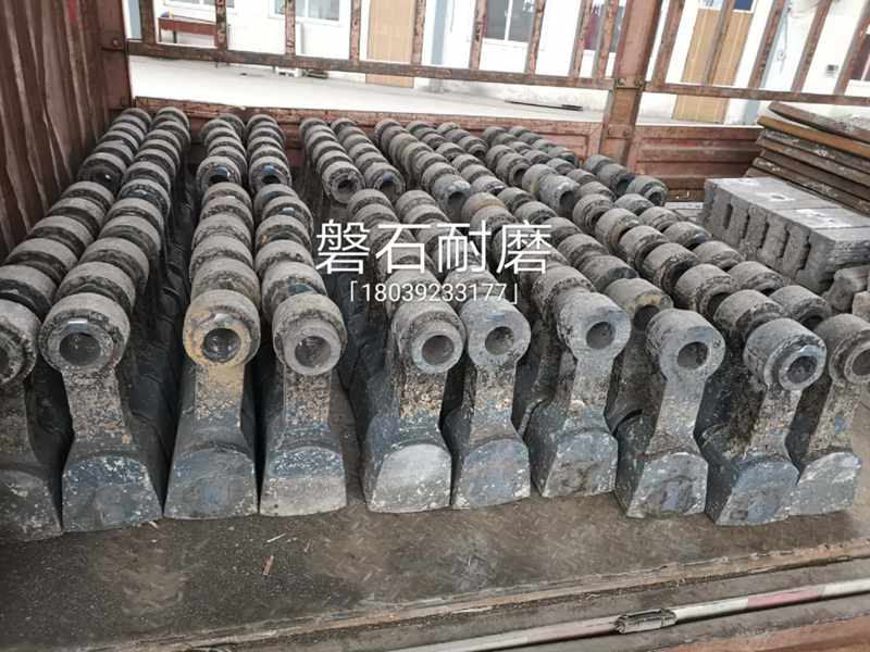 广东深圳砂石线锤头发货现场